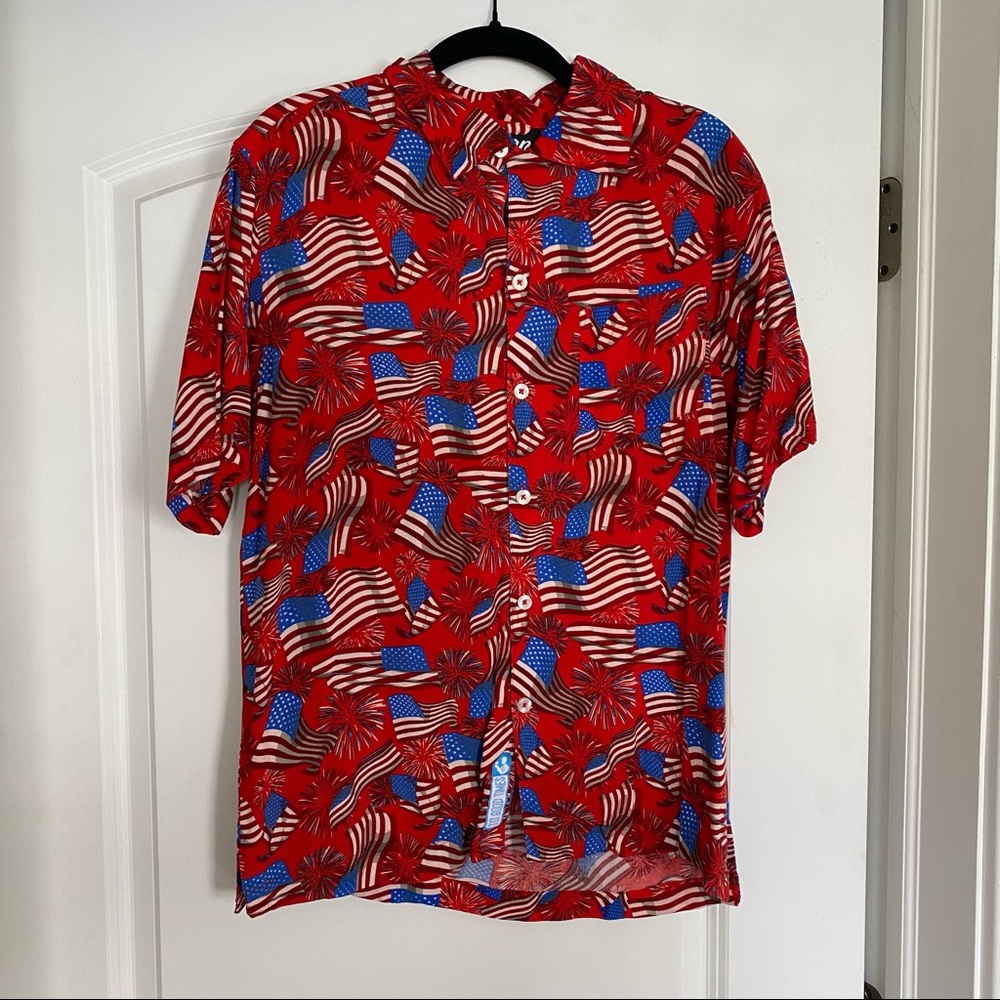 Gently Worn! Rowdy Gentleman Hawaiian Shirt - American Flag - Size Medium
